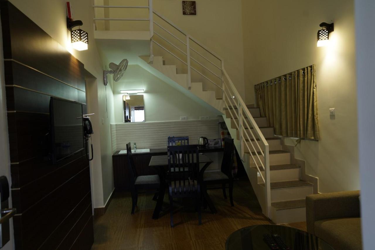 Mirth Hotels And Resorts Kanthalloor エクステリア 写真